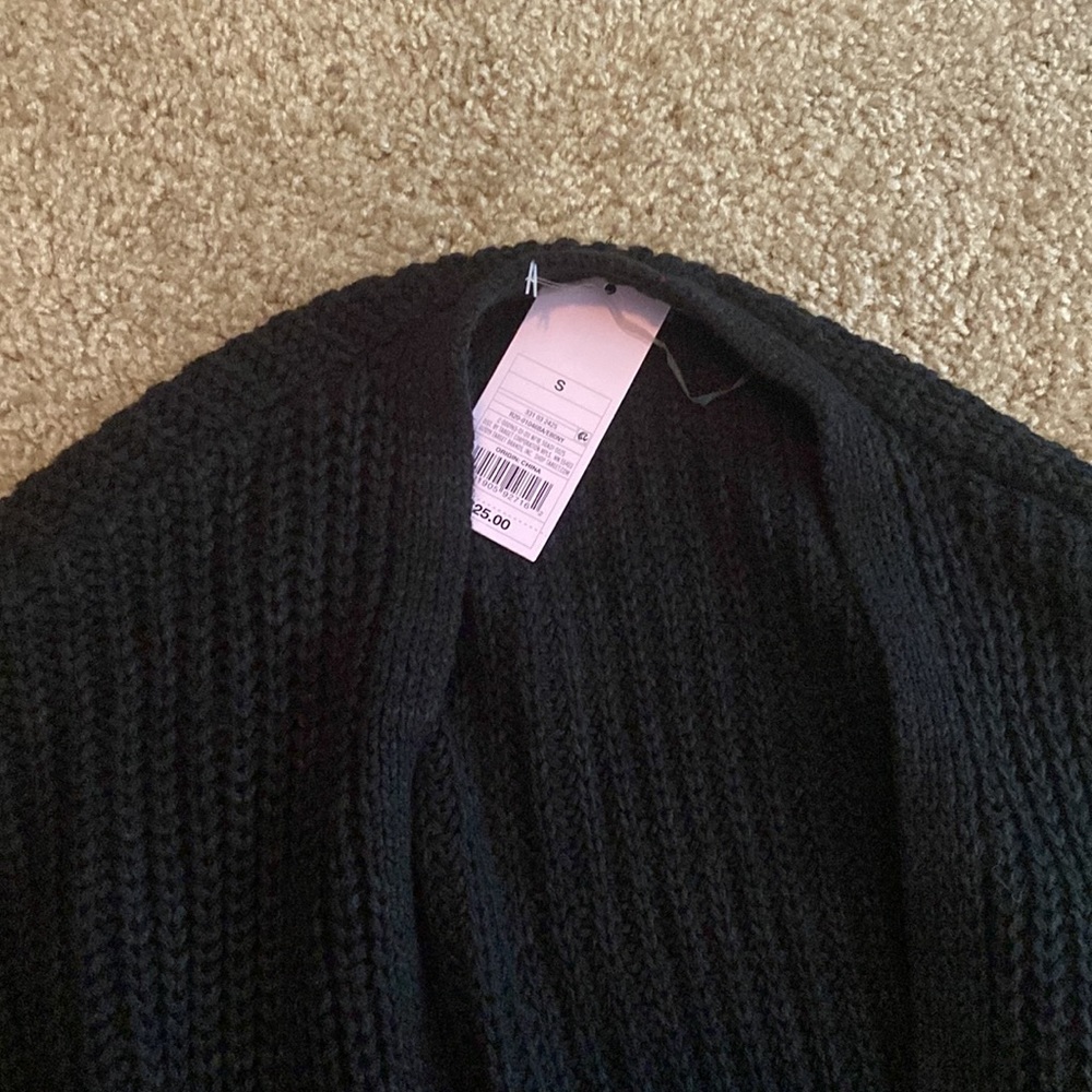 Two Wild Fable Sweaters - Picture 4 of 4